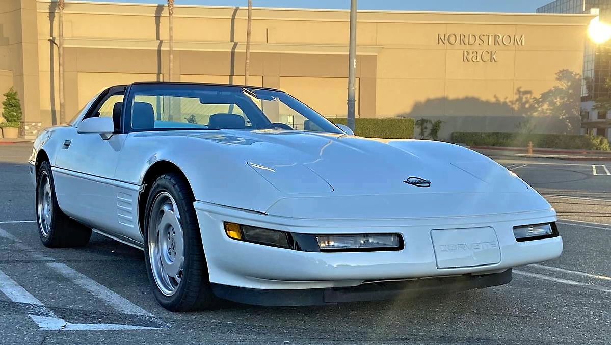 Click to Enlarge-Esc to Close Corvette Generations/C4/C4 1991 front.webp